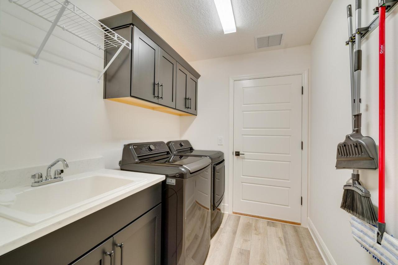 Updated Villages Retreat With Screened Patio! Leesburg Eksteriør billede